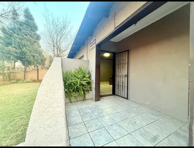 3 BEDROOM HOUSE FOR SALE IN VANDERBIJLPARK CW 1